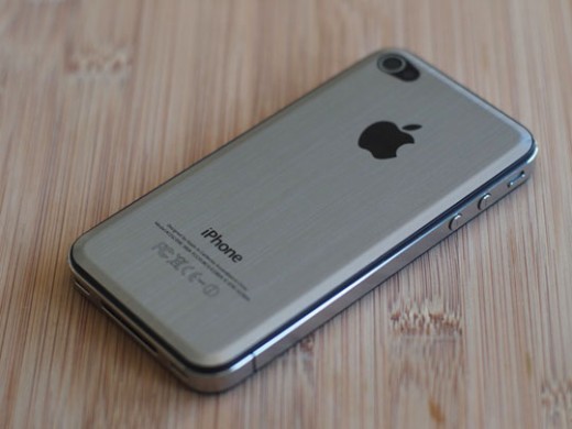 Vermeintliches iPhone 5? Leider "nur" ein iPhone 4 mit Metall-Aufkleber