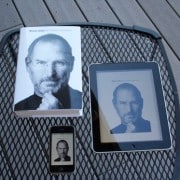 Die Steve Jobs Biographie als Buch und iBook