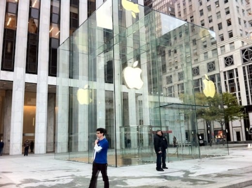 Der neue Glaswürfel des Fifth Avenue Apple Store, 15 Glaspanele