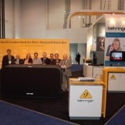 Behringer iNuke Boom: Das lauteste iPhone-Dock der Welt [CES2012]