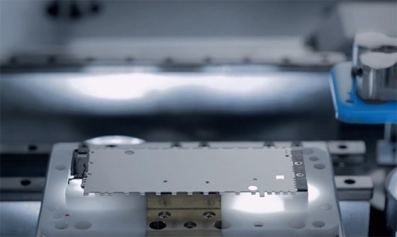 13.09.11-iPhone_5c_Build-7